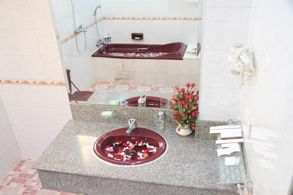 Excel Palace Hotel Rangoon Eksteriør billede