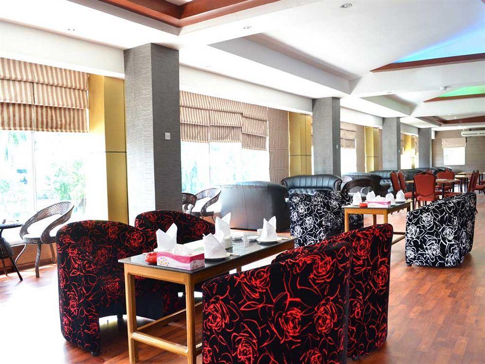 Excel Palace Hotel Rangoon Eksteriør billede